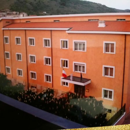 casapaceebene Hotel San Giovanni Rotondo Bagian luar foto