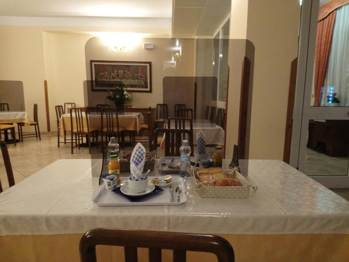 casapaceebene Hotel San Giovanni Rotondo Bagian luar foto