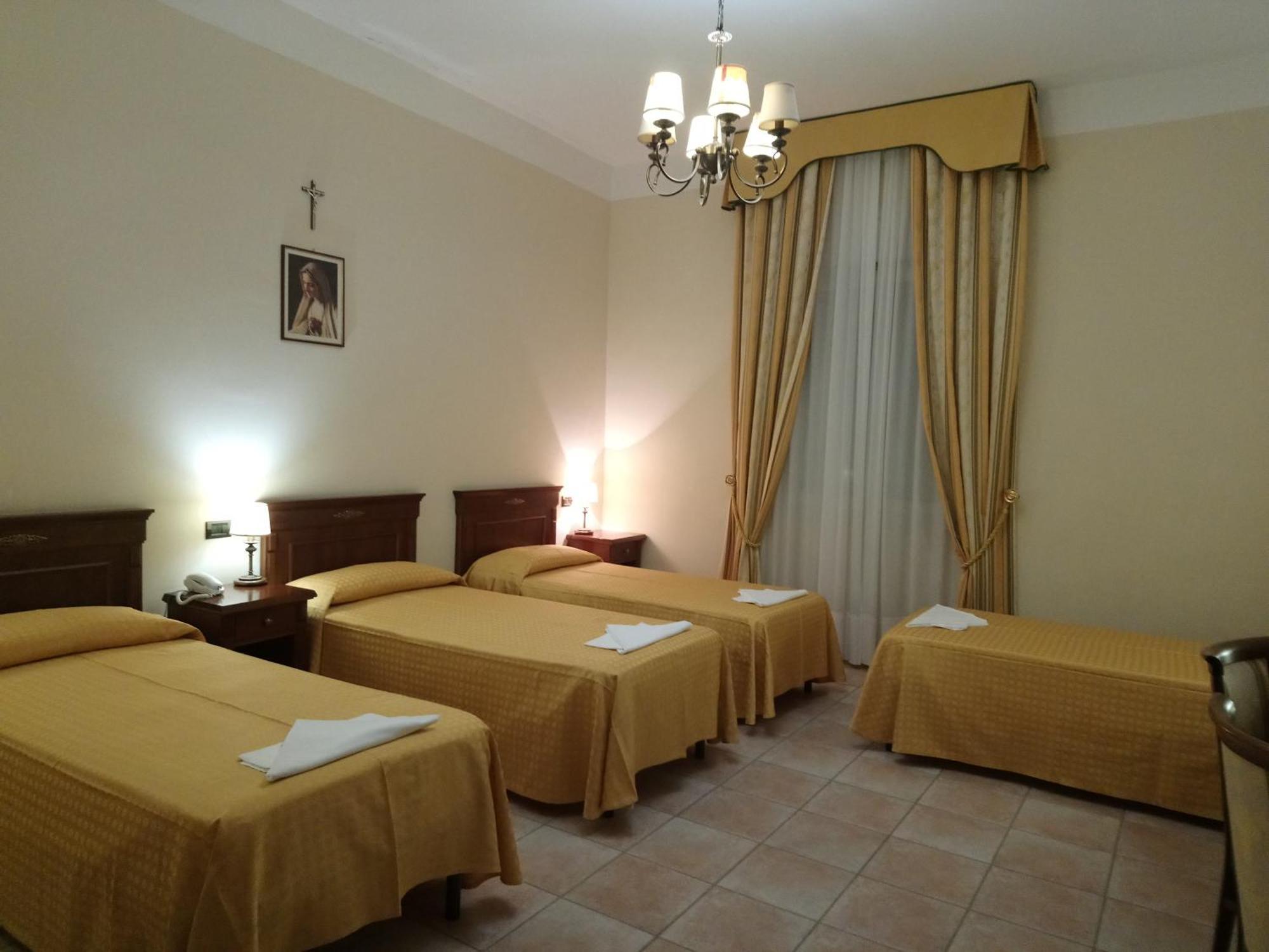 casapaceebene Hotel San Giovanni Rotondo Bagian luar foto