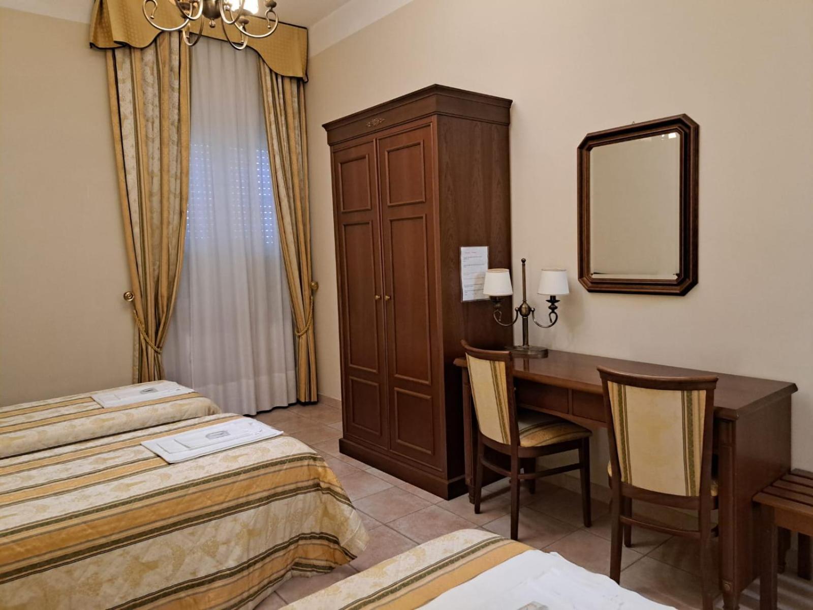 casapaceebene Hotel San Giovanni Rotondo Bagian luar foto