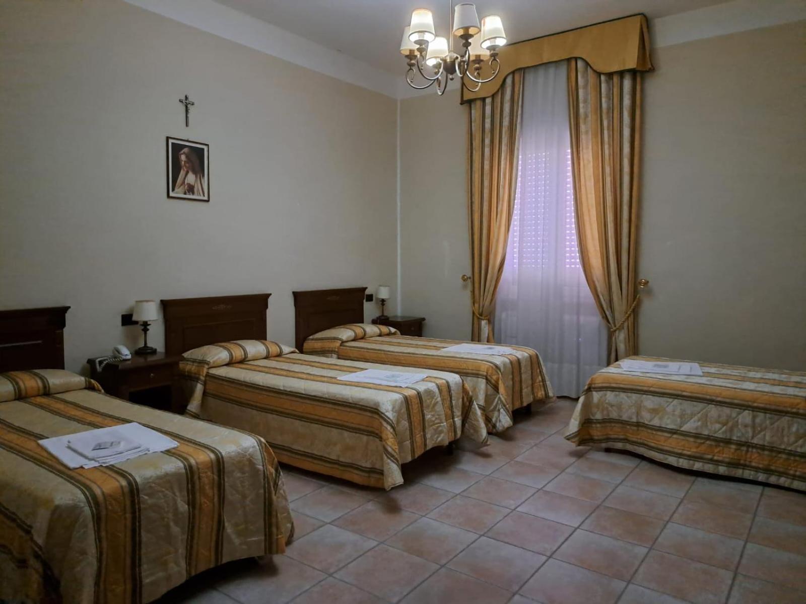 casapaceebene Hotel San Giovanni Rotondo Bagian luar foto